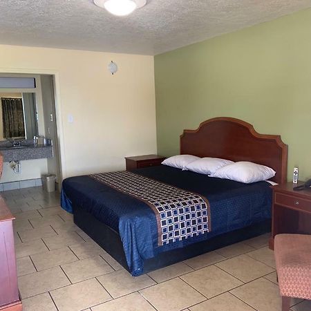 Texas Inn Beaumont Eksteriør billede
