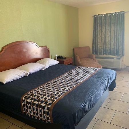 Texas Inn Beaumont Eksteriør billede