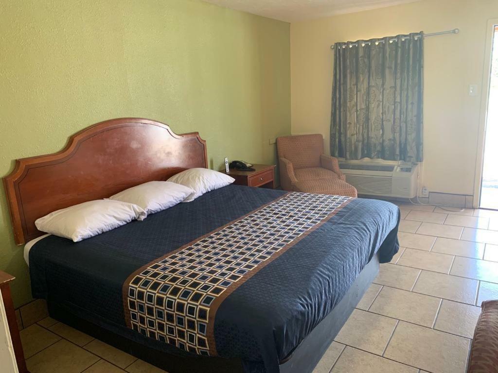 Texas Inn Beaumont Eksteriør billede